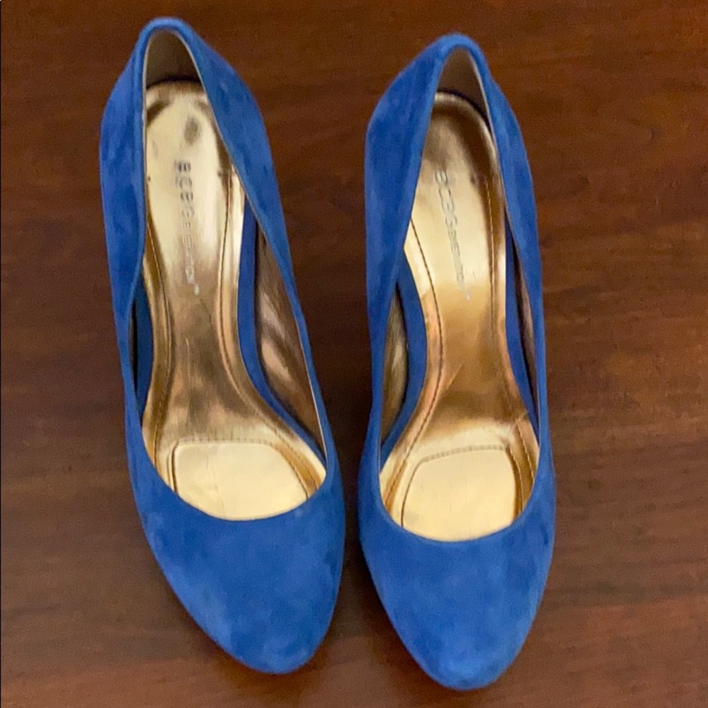 Bcbgeneration heels in blue suede size 8